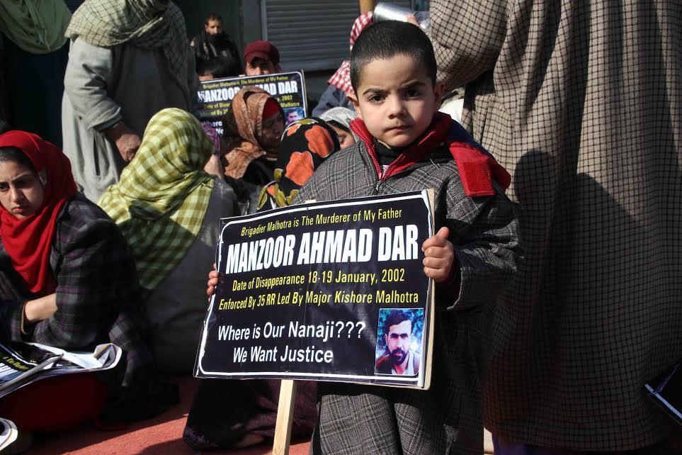 Family of Rawalpora man holds funeral prayers in absentia